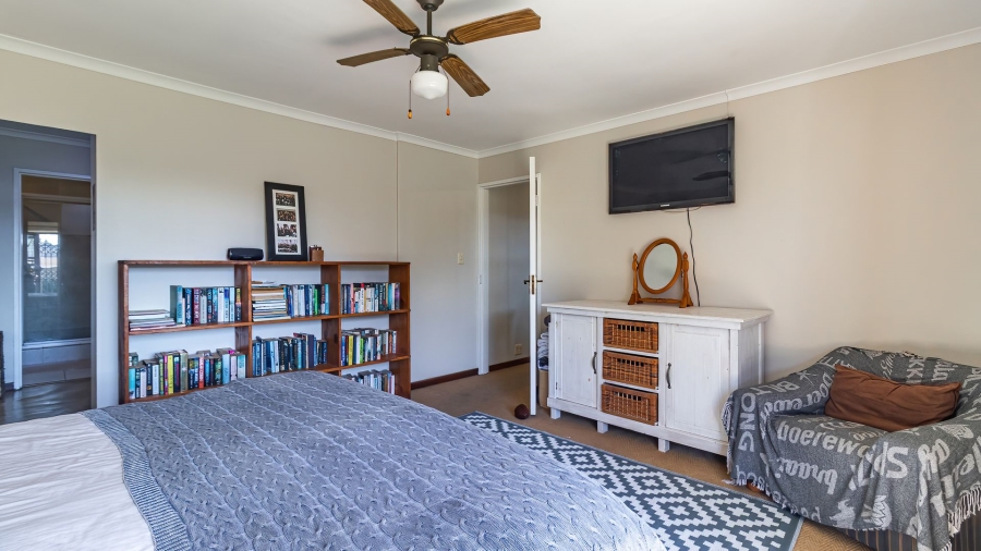 5 Bedroom Property for Sale in Miramar Eastern Cape